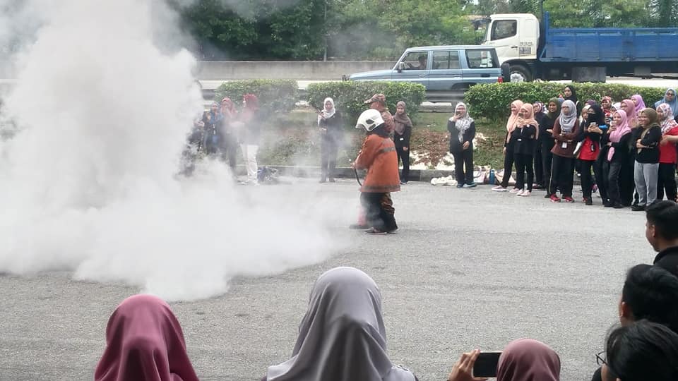 sesi latihan pengawalan kebakaran 8 20180816 1994816501